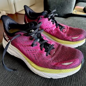 HOKA Clifton 8 Running Shoes - size 10 women’s